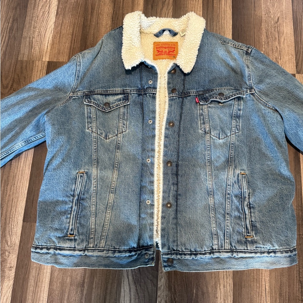 Levi's Light Blue Denim Jacket with Cream Sherpa